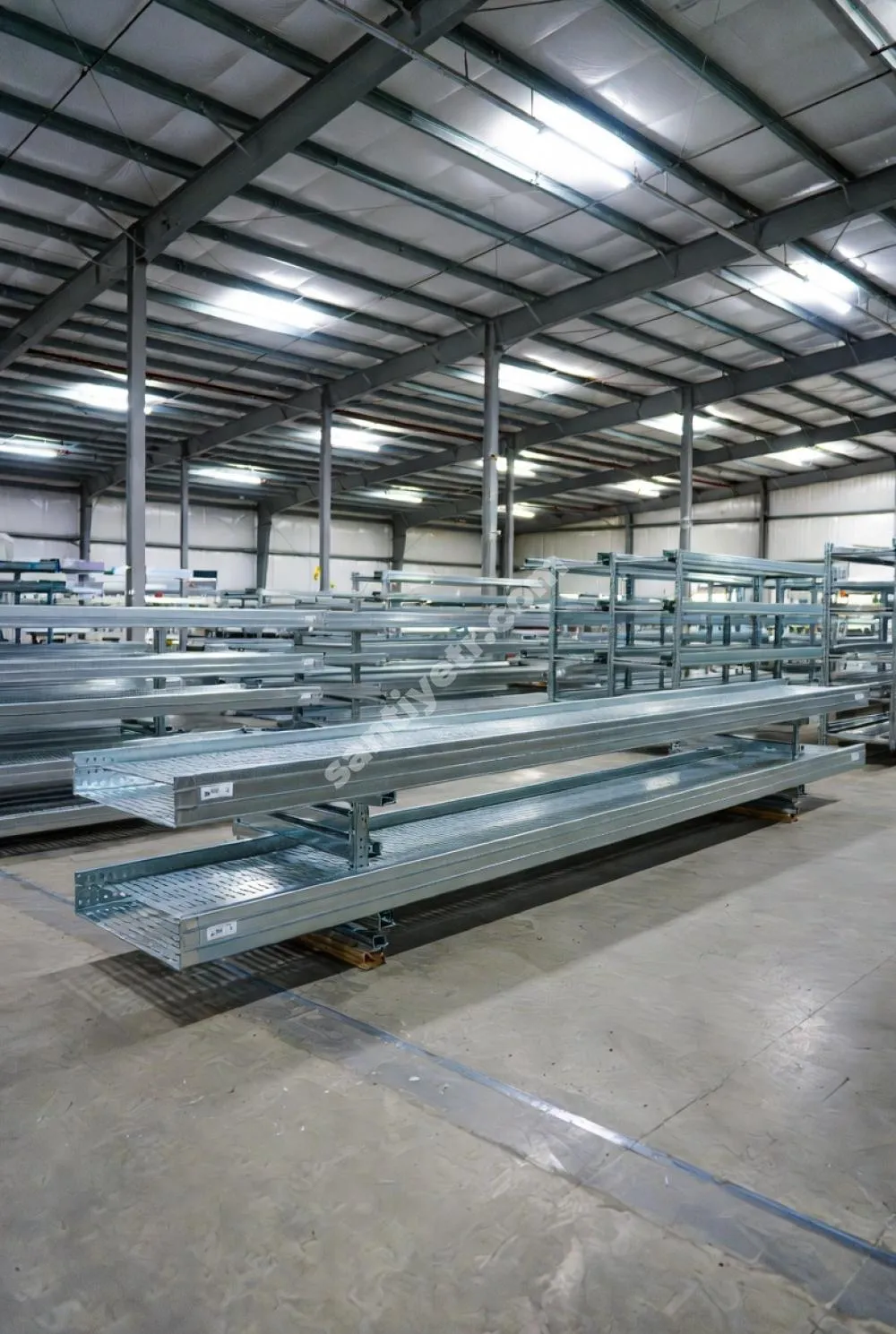 200mm Delikli Kablo Kanalı (Ağır Hizmet - Stoktan Teslim)